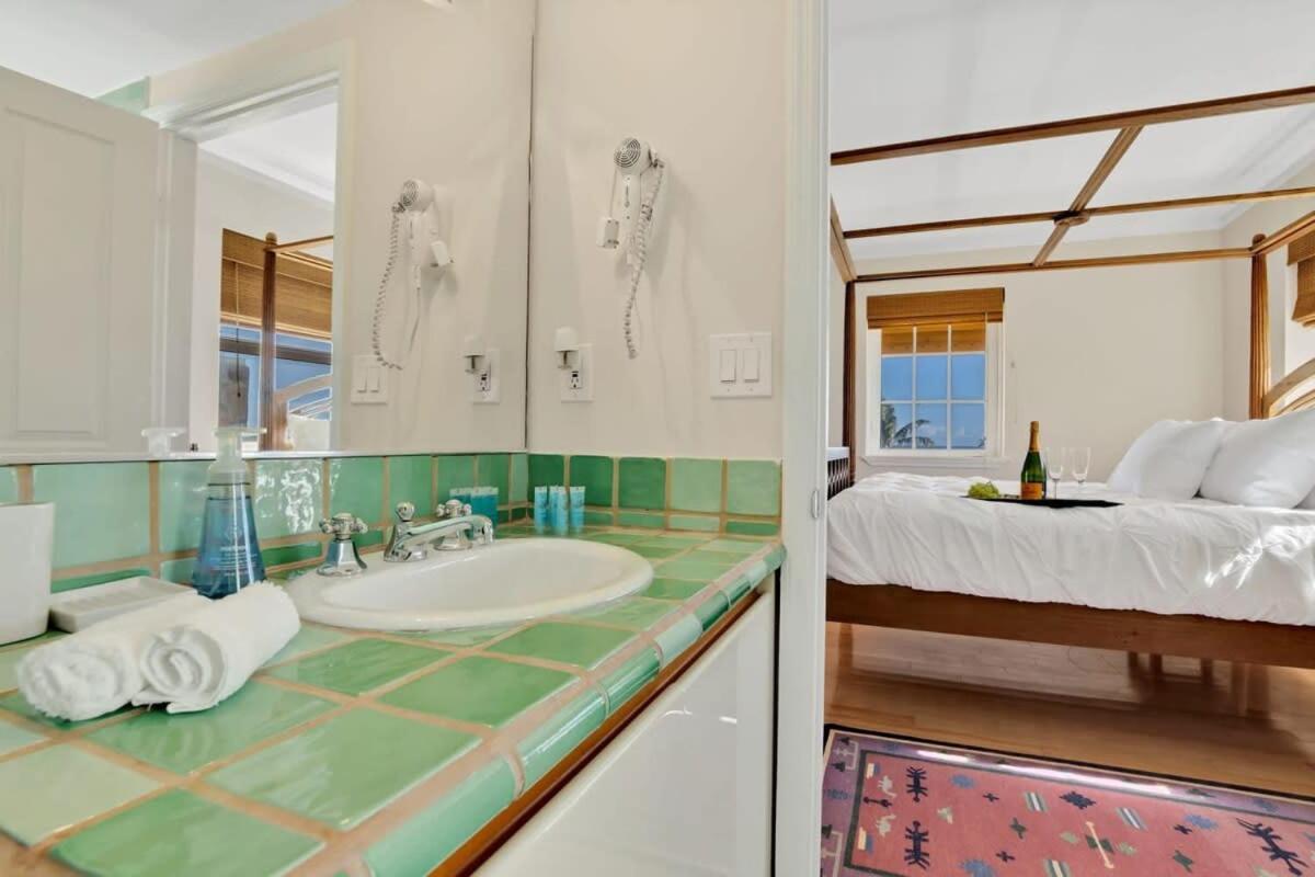 New Amazing Large 3Br Direct Oceanfront Penthouse On Ocean Drive!! Apartment ไมอามีบีช ภายนอก รูปภาพ
